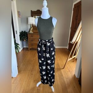 Hollister Black Floral Wide Leg Pants and Hollister Green Top Size Small